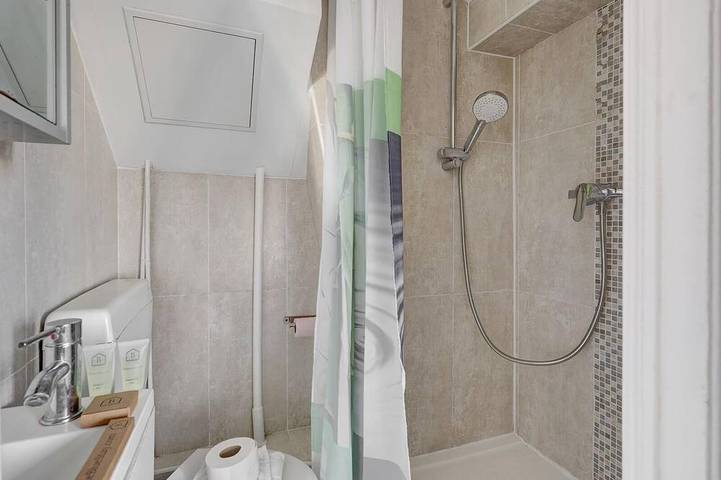 Ganze Wohnung, TheBlueStay 832 – Bright Cosy Studio – Montrouge in 14e Arrondissement, Paris