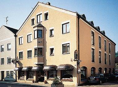 Cafe-Konditorei Fuchs - Einzelzimmer "Mansarde" mit Kabel-Tv und W-Lan in Eichstätt, Altmühltal