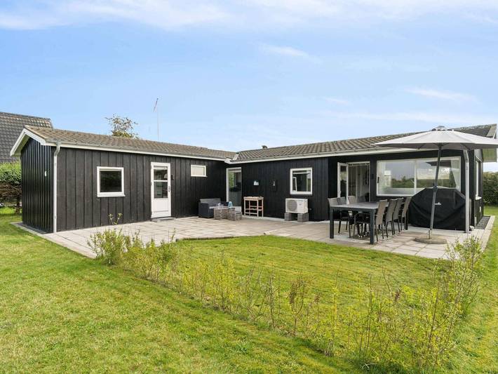 Ferienhaus für 6 Personen, mit Terrasse, kinderfreundlich in Øster Hurup