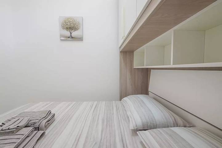 Appartement entier, Fabulous downtown apartment with kitchen, bedroom and bathroom in Terranoa/Olbia, Olbia