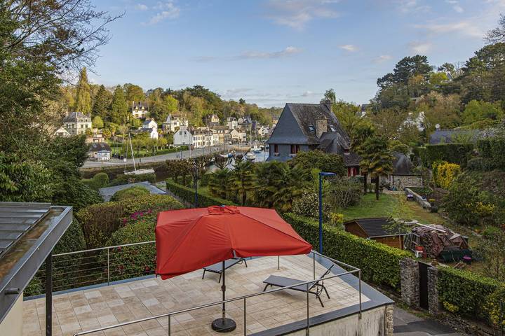 Gîte pour 10 personnes, avec jardin et terrasse