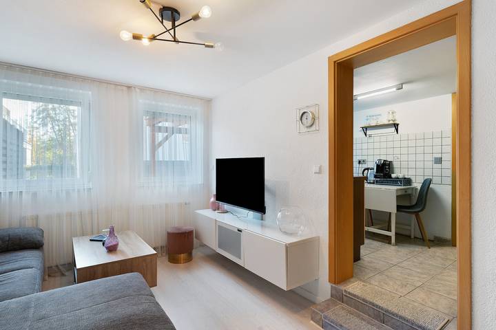 Appartement entier, Appartement 'Knittlingen' Lave-vaisselle, lave-linge, Wifi gratuit, parking privé in Kraichgau