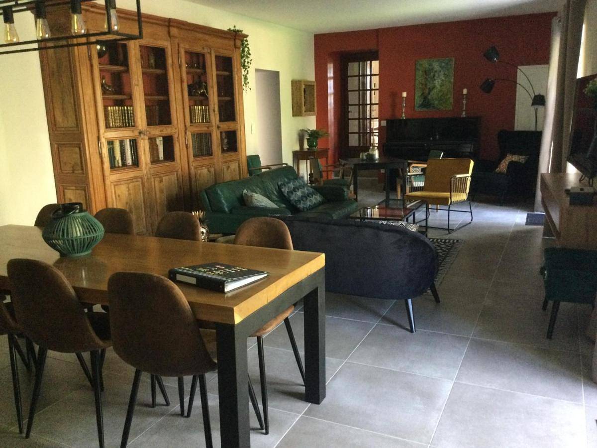 Four-Bedroom House in Aigremont, Région d'Alès