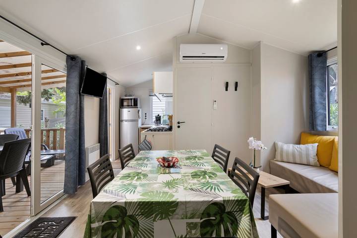 Mobilheim 'Bienvenue' mit privater Terrasse, WLAN und Klimaanlage, Baujahr 2023 in Saint-Cyprien, Mittelmeerküste (Frankreich)