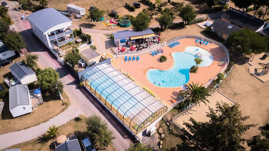 Camping pour 6 personnes, avec piscine et terrasse, animaux acceptés à Combrit - 2