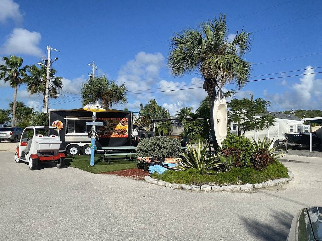 Casita Key Largo Getaway: Your Gateway to Reefs, Sunsets, and Island Bliss! in Key Largo