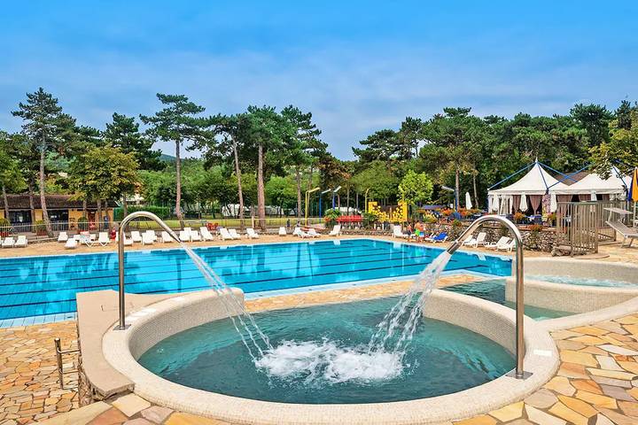 Camping per 4 persone, con Terrazza in Friuli-Venezia Giulia