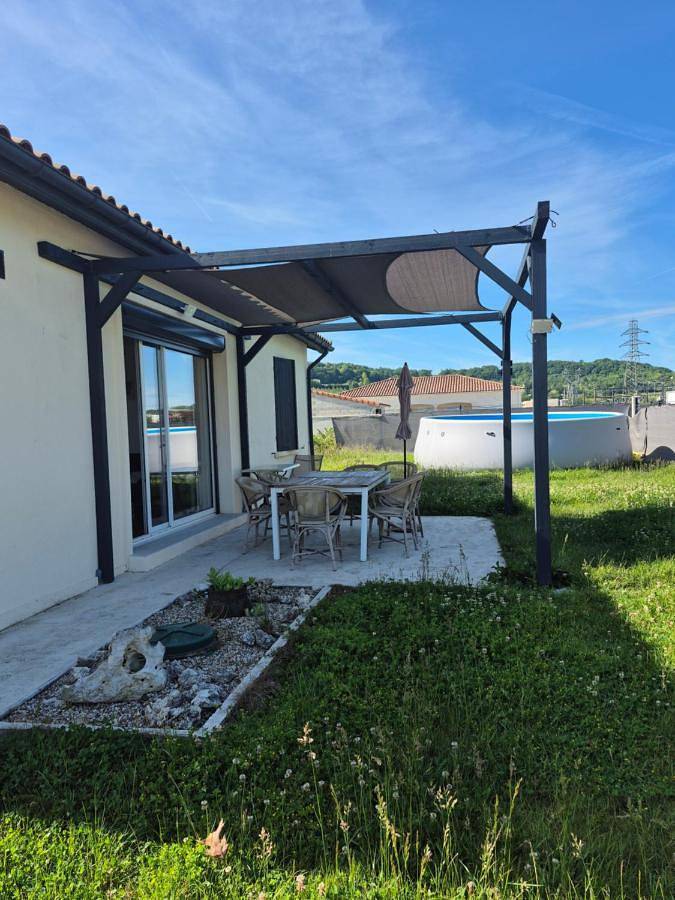 Location de vacances pour 7 personnes, avec jardin et piscine, animaux acceptés à Sainte-Livrade-sur-Lot - 4