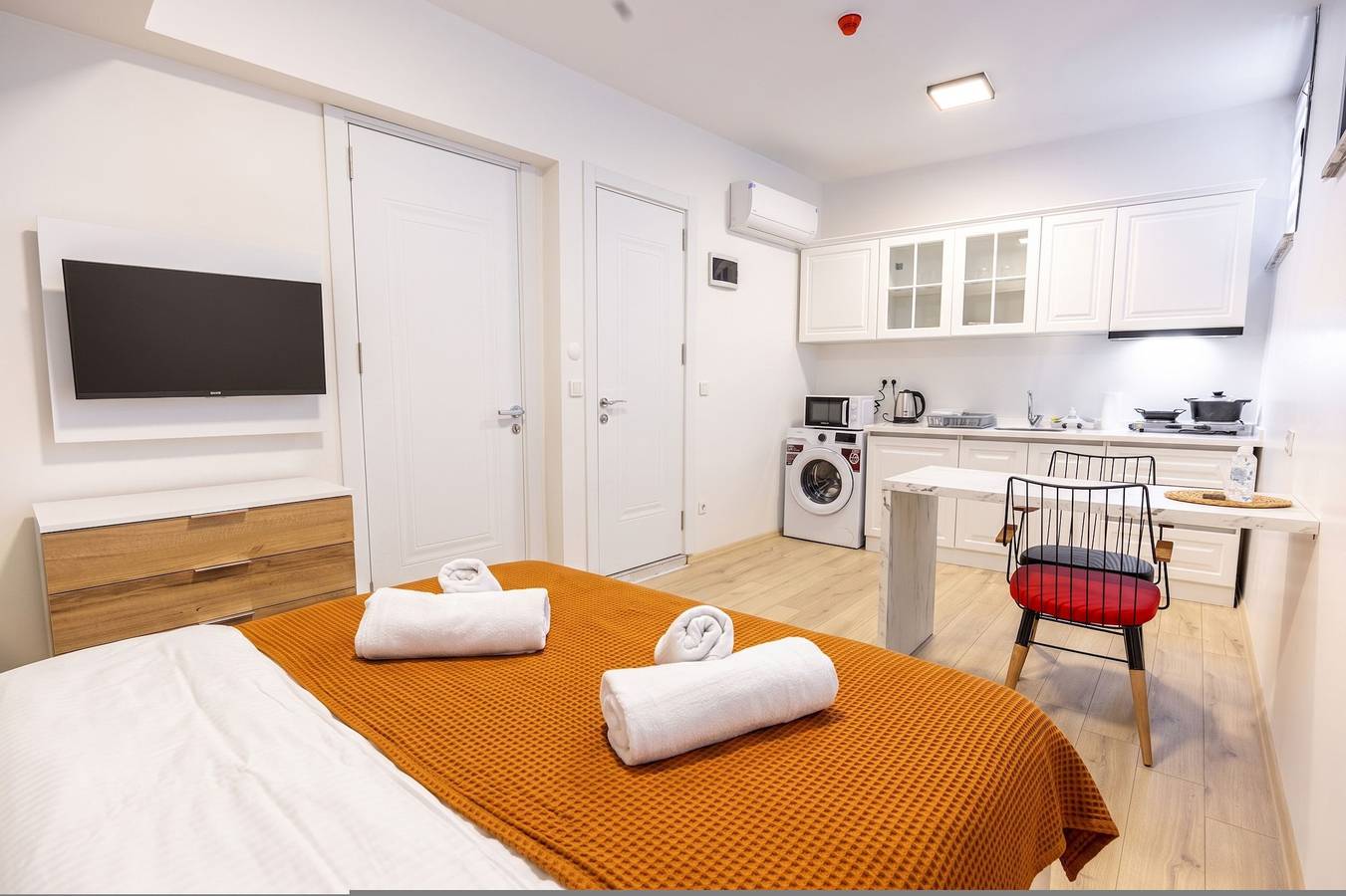 Ganzes Studio, Modern Studio In Fatih | Stay Near Old City in Fatih, Istanbul