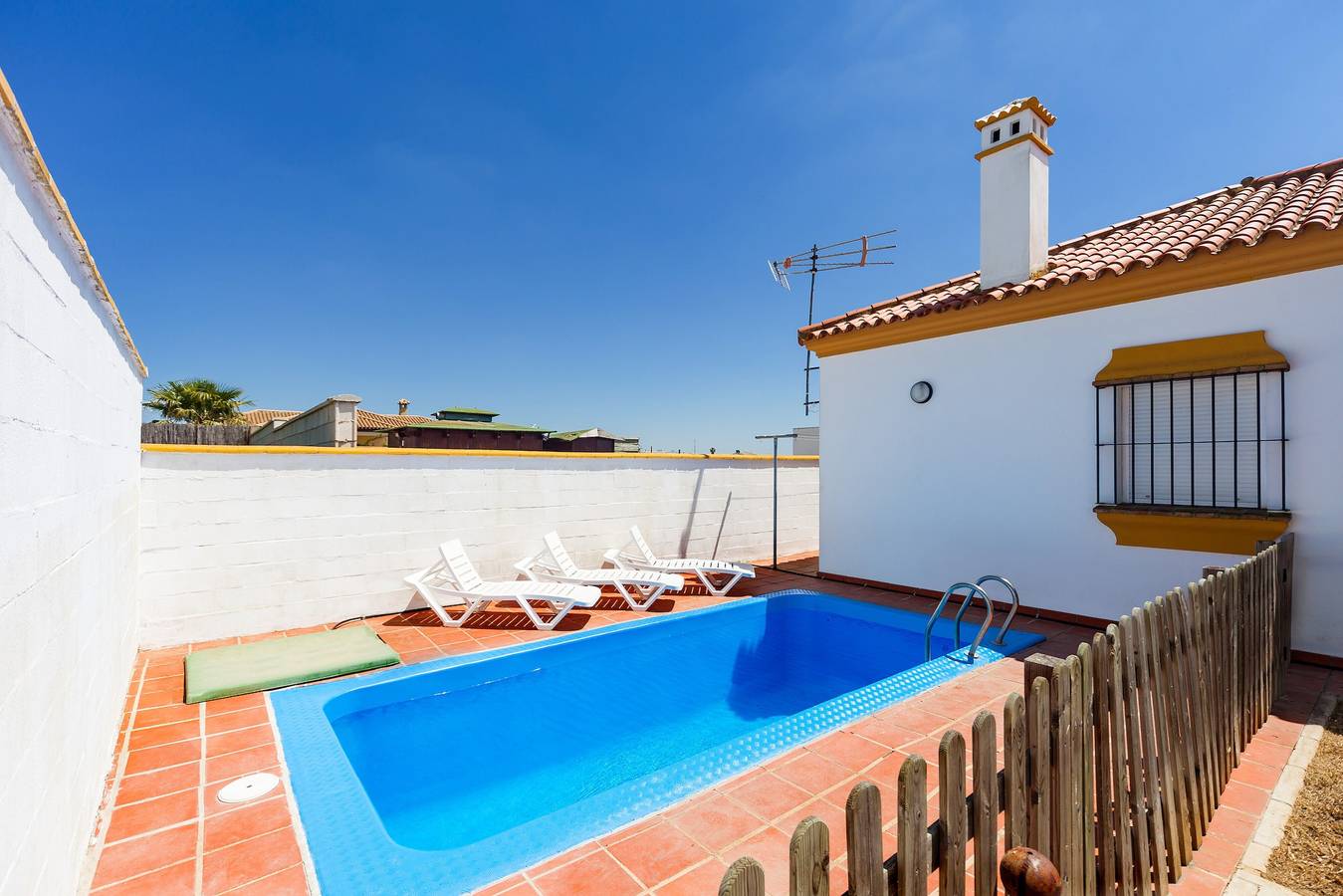 Charmosa casa de férias "Chalet Bellavista" com piscina e Wi-Fi in Conil de la Frontera, Costa de la luz