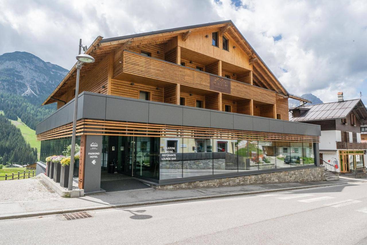Bach Boutique Hotel in Sappada, Karnischer Hauptkamm