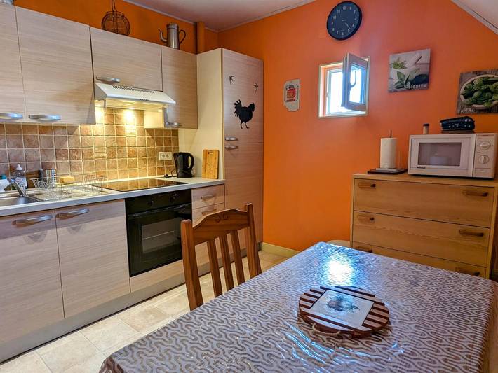 Geräumige Unterkunft in der Nähe von Dijon mit Terrasse, Garten und Parkplatz in Arceau, Dijon und Umgebung