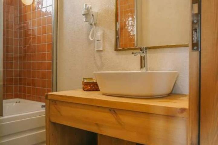 Adorable 1-bedroom hotel with Ac in vibrant Antalya-Twin Room with Balcony in Side, Manavgat