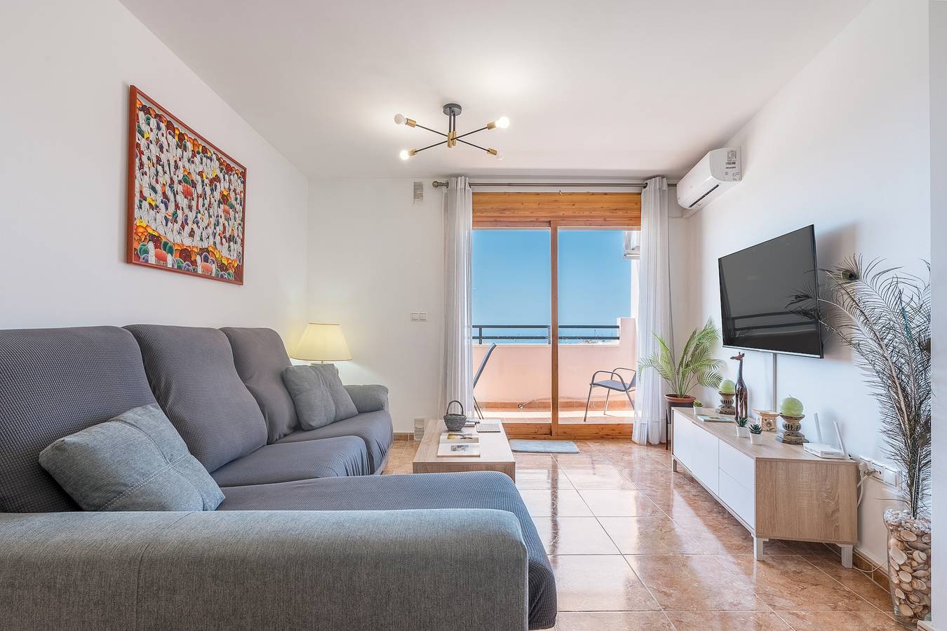 Apartamento entero, Apartamento 'Haza' con vistas al mar, Wi-Fi y aire acondicionado in Polopos - La Mamola, Costa Tropical