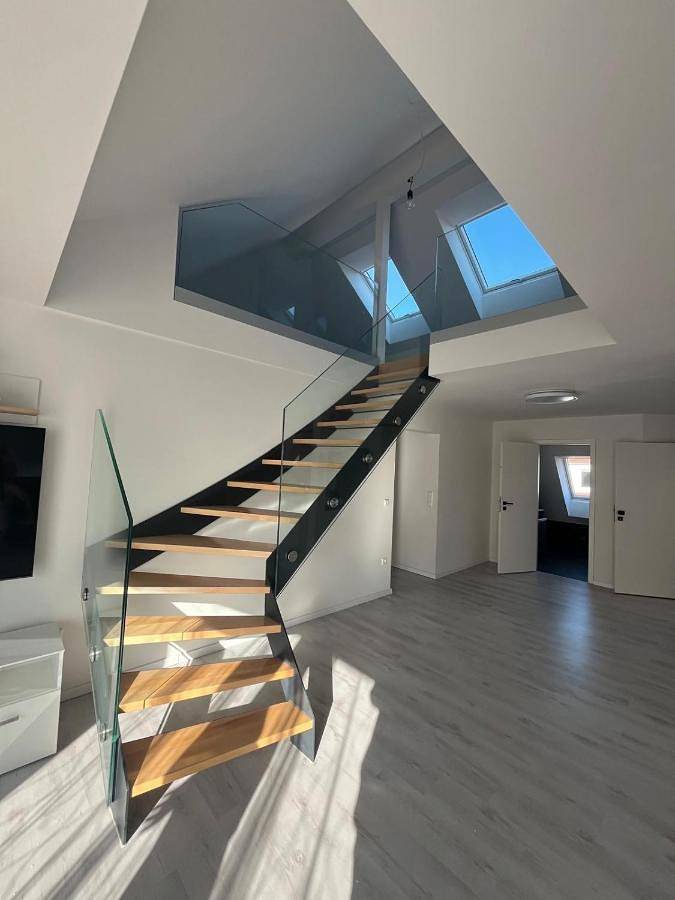 Ferienwohnung für 5 Personen, mit Balkon und Ausblick in Reutlingen