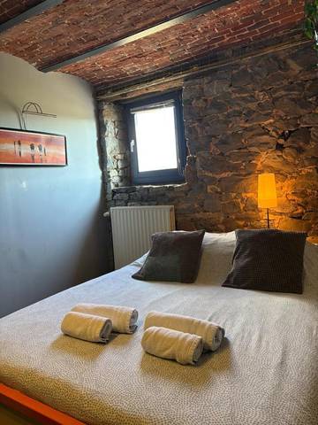 Chambre d’hôte pour 2 personnes, avec terrasse et jardin à Couvin