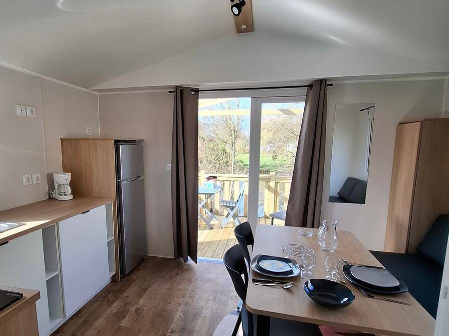 Camping du Grand Pré - Mobilhome 2 personas - Le Nénuphar Parcela 7- 1 Habitación in Long, Región de Abbeville