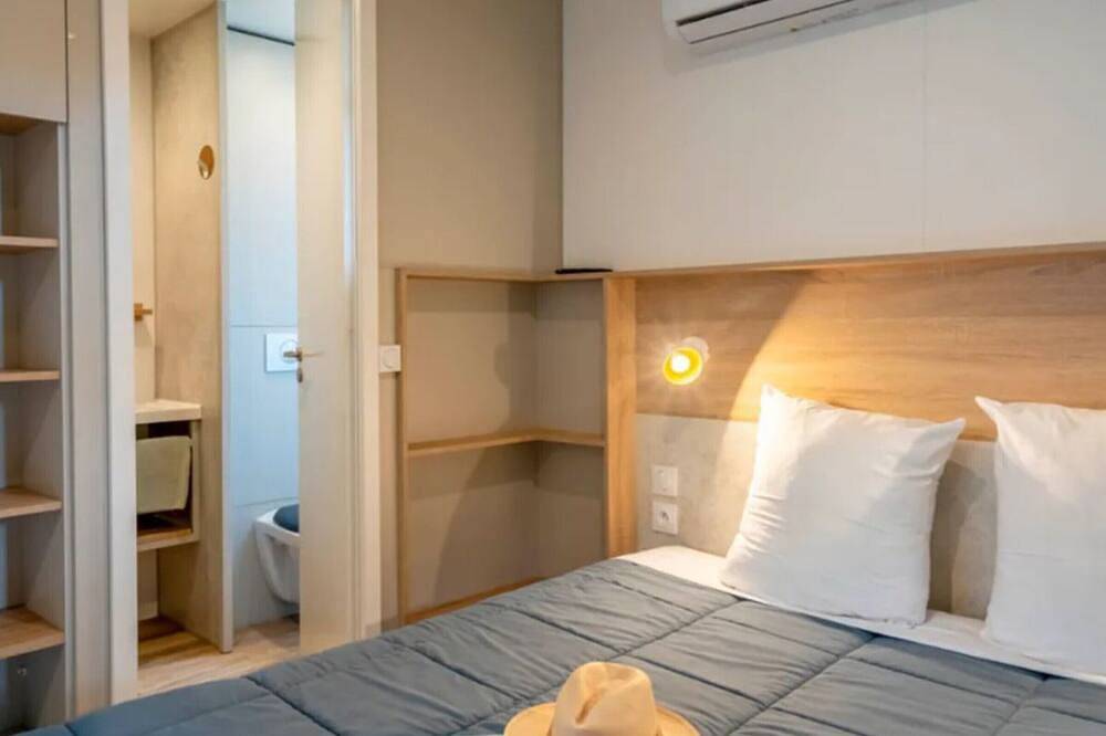 Mobil home cosy avec terrasse pour 2 personnes in Rivedoux-Plage, Île de Ré