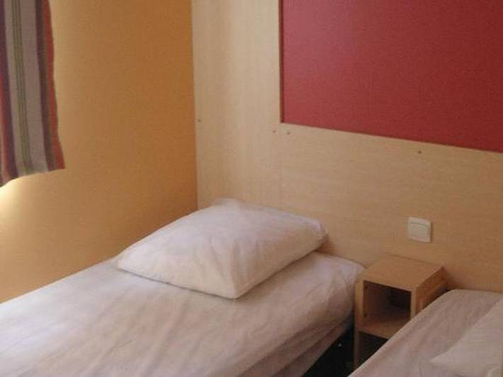 Camping De La Vallée - Mobilheim 4 personen - Mobilheim Loggia 25m² Klimatisiert + halbüberdachte Terrasse 8m² in Saint-Jean-Pla-de-Corts, Mittelmeerküste (Frankreich)