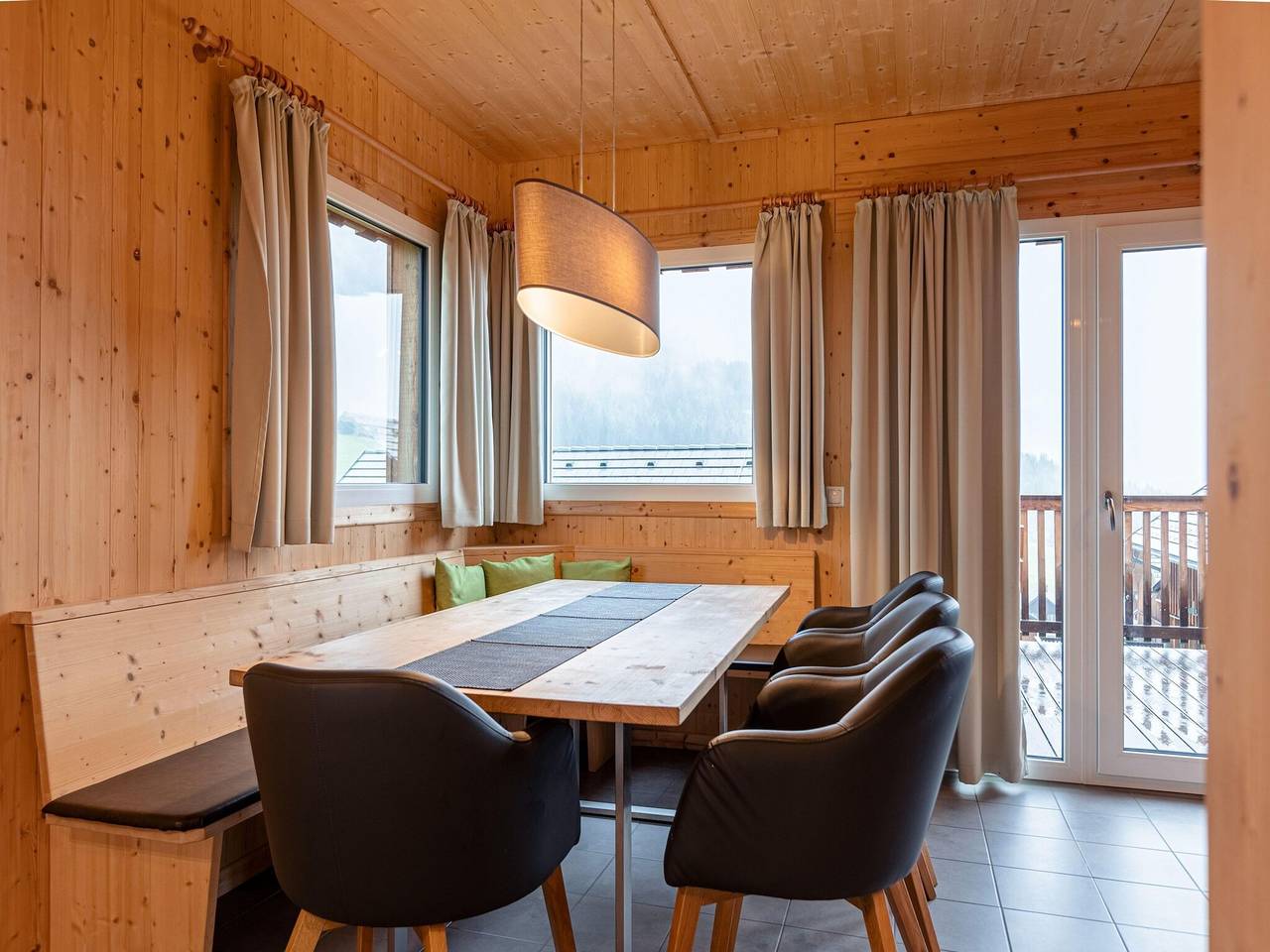Lavish chalet with sauna near ski-slope in Rottenmanner und Wölzer Tauern, Hohentauern