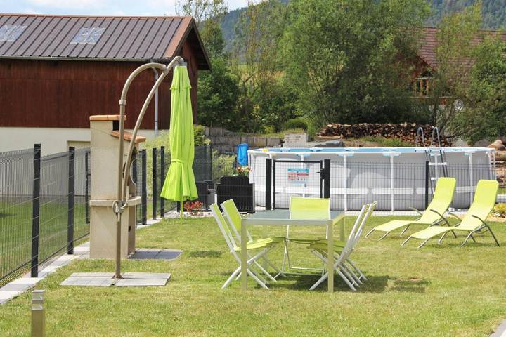 Gîte pour 5 personnes, avec piscine et bassin pour enfant ainsi que terrasse et vue dans Vienville - 4