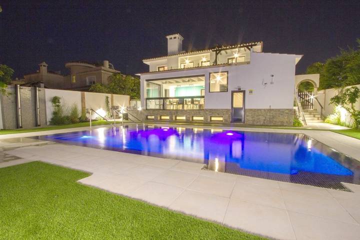 Maison d’hôte pour 2 personnes, avec piscine ainsi que vue et jardin à Torremolinos - 2