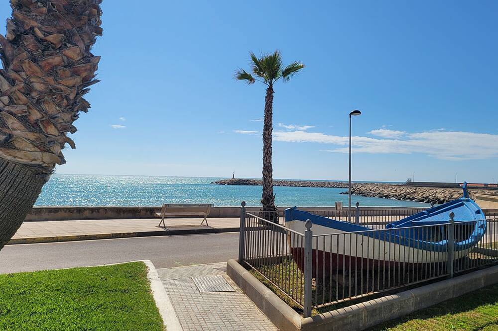 Seaside chalet in Spain in Alcanar, Costa Dorada
