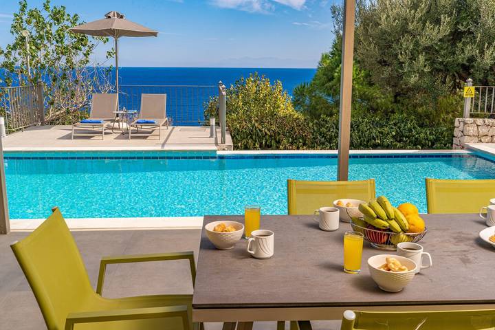 Villa Dinos with swimming pool in Kefalonia