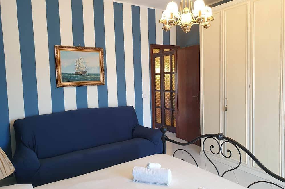 Geheel appartement, 2 Bedroom Apartment in Maugeri in Valverde (Italië), Provincie Catania