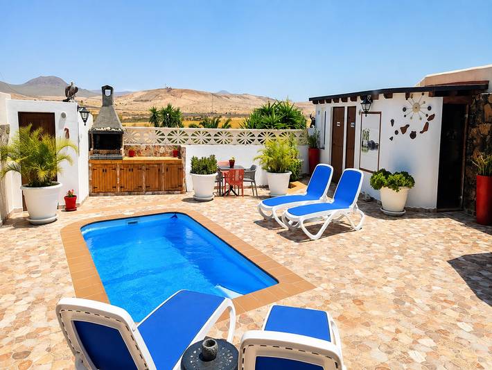 Apartamento para 5 personas, con Terraza además de Jardín y Piscina en Lajares