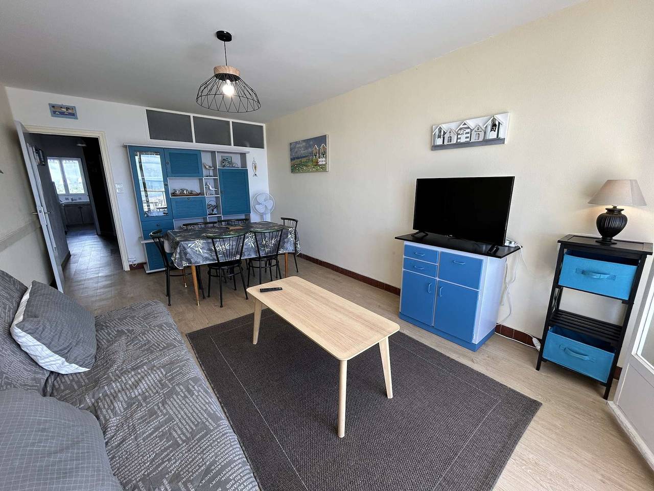Appartement entier, Appartement face mer avec balcon, 50m plage, 5 couchages, parking, Saint-Jean-de-Monts in Saint-Jean-de-Monts, Vendée