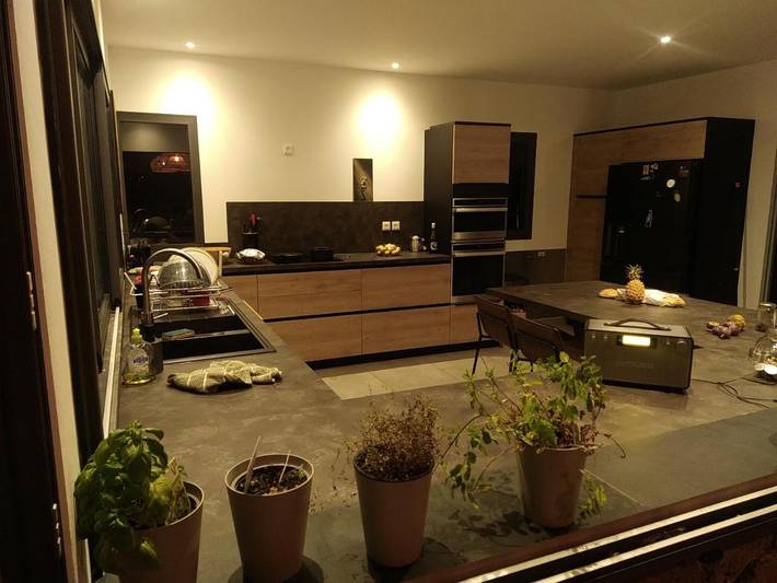 Location de vacances pour 6 personnes, avec balcon ainsi que vue et piscine dans Plage de Saint-Leu - 3