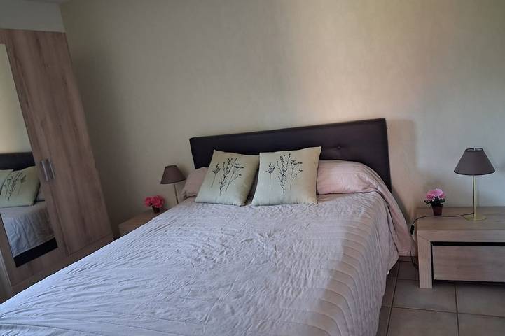 Location de vacances pour 5 personnes, avec Jardin à Saint-Pardoux-l'Ortigier - 2