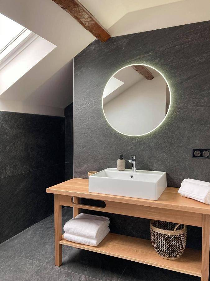 Double Room with Private Bathroom in Aix-les-Bains, Région de Chambéry
