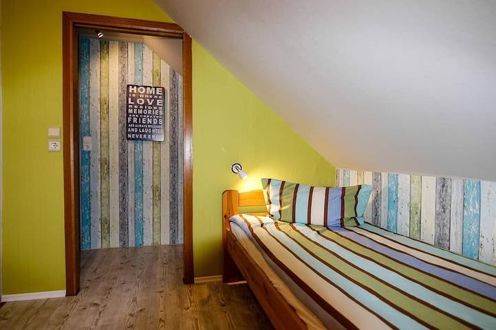 Ferienwohnung für 6 Personen, mit Terrasse und Garten in Nordenham - 4