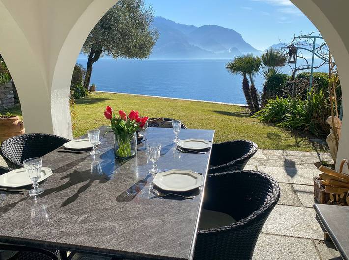 Ferienhaus für 4 Personen, mit Balkon und Terrasse sowie Garten und Seeblick in Comune di San Siro