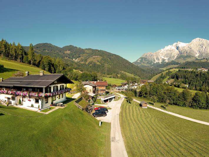 B&B für 5 Personen, mit Balkon und Terrasse sowie Garten und Sauna im Salzburger Land