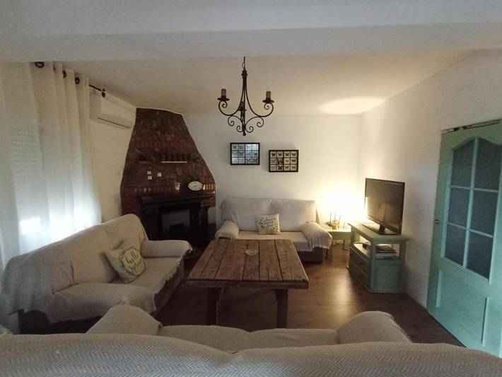 Casa de vacaciones para 6 personas, con piscina además de jardín y vistas, Se admiten mascotas en Córdoba - 3