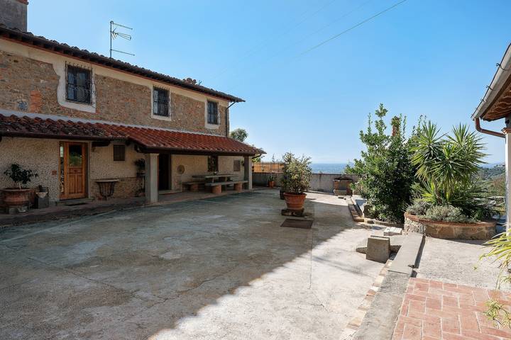 Podere del Convento - Casa con Giardino e Vista Toscana in Massa e Cozzile, Provincia di Pistoia