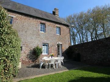 Gîte pour 4 personnes, avec jardin à Ver (homonymie)