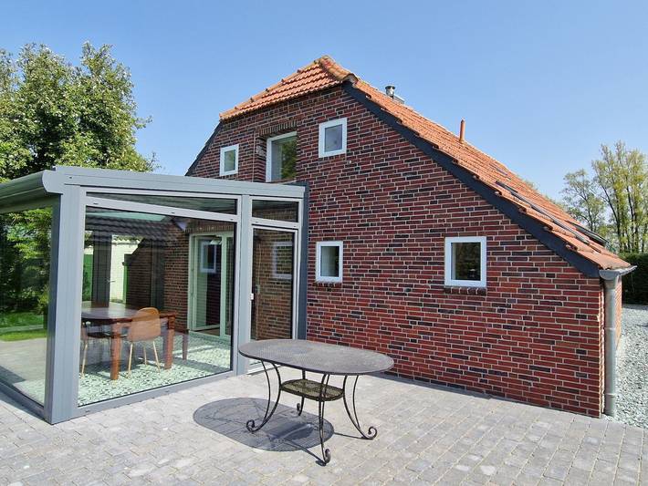 Ferienhaus für 9 Personen, mit Terrasse und Garten