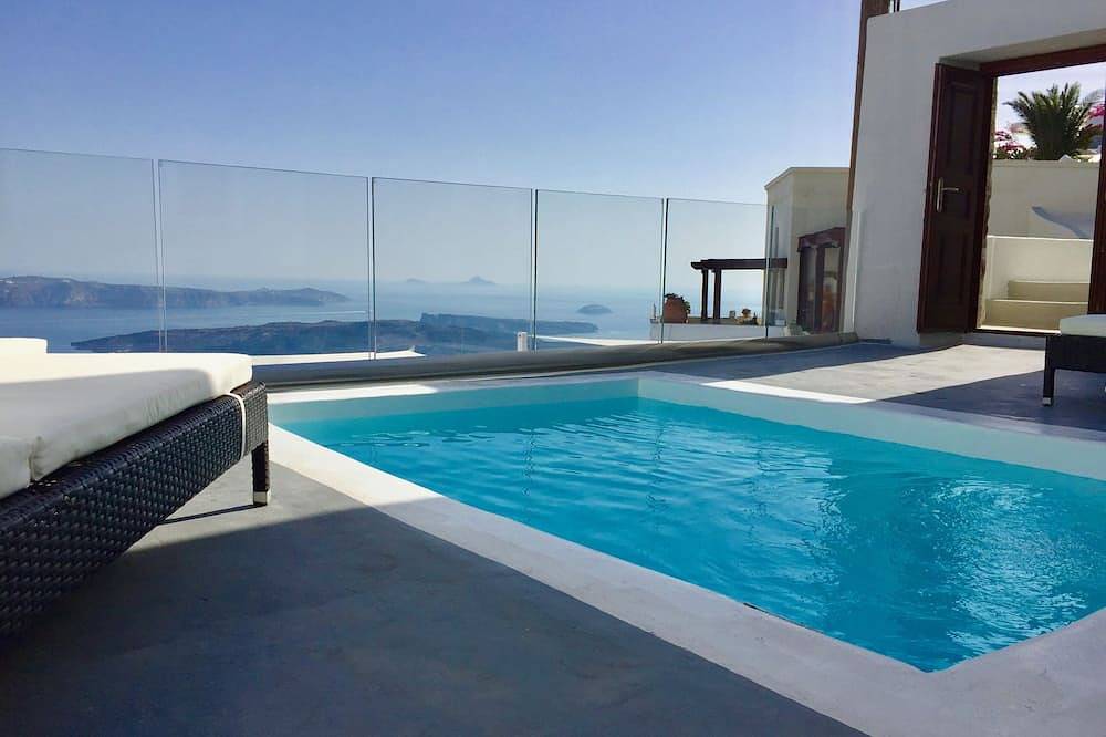 Location,Location,Location,Private Pool, Caldera Views to infinity, daily clean in Imerovigli, Santorini