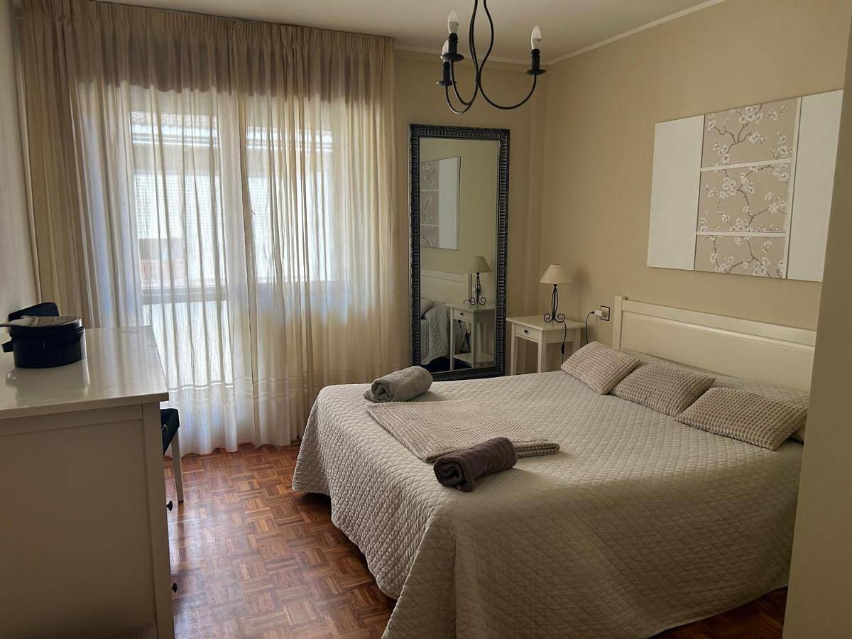Apartamento entero, Three-Bedroom Apartment in Arriondas, Costa Verde