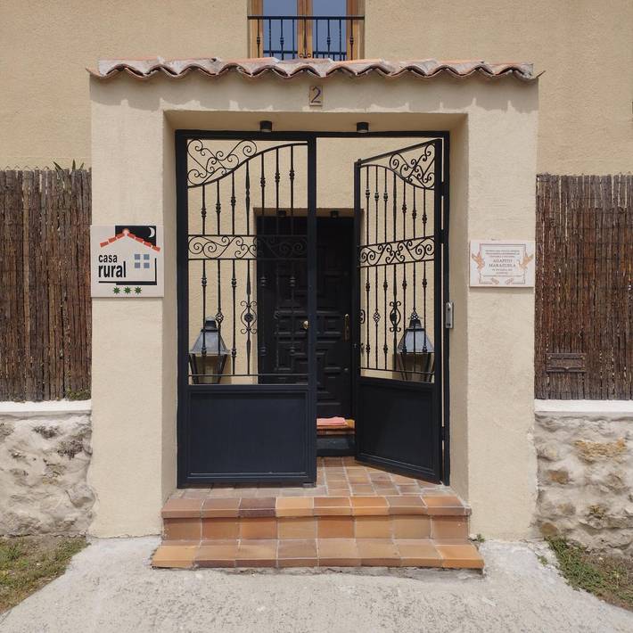 Casa rural para 6 personas, con jardín, Se admiten mascotas en Comarca de Segovia - 2