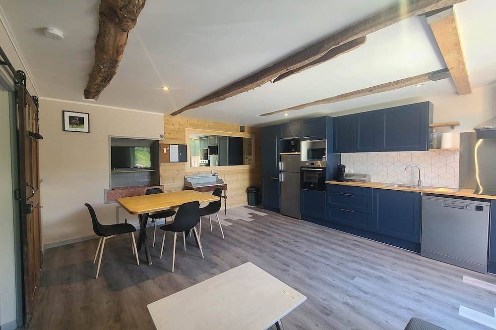 Entire apartment, Gîte 7 / 42m2 in Montbrun-les-Bains, Nyons region