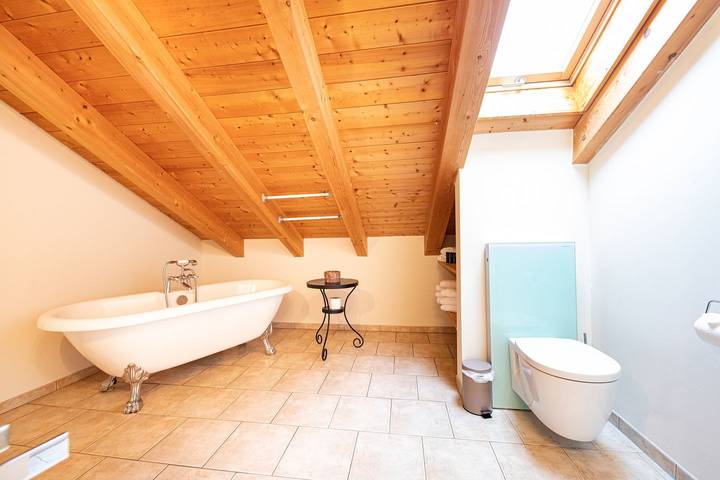 Ganze Wohnung, „Himmelreich“ - der perfekte Urlaubsort für Wanderer und Skifahrer! in Garmisch-Partenkirchen, Bayerische Alpen