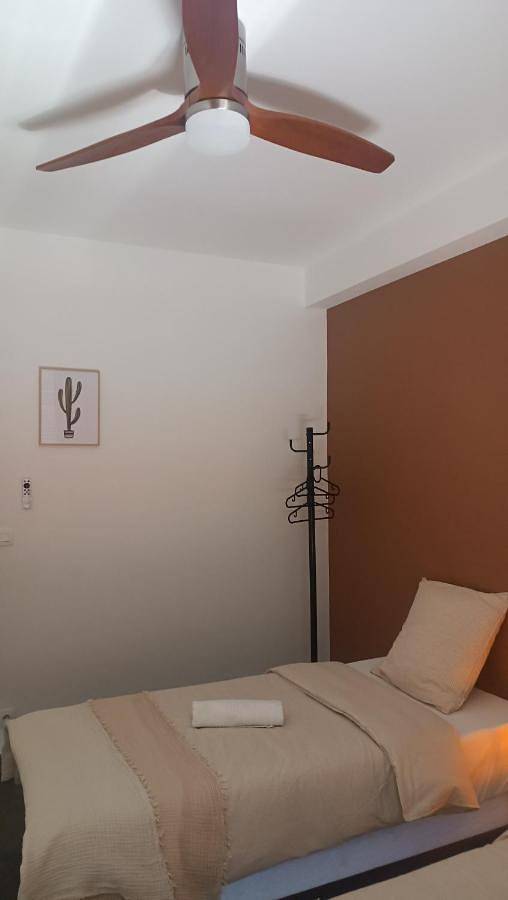 Hôtel pour 2 personnes, avec vue ainsi que vue sur le lac et balcon dans Plage Moutchic - 4