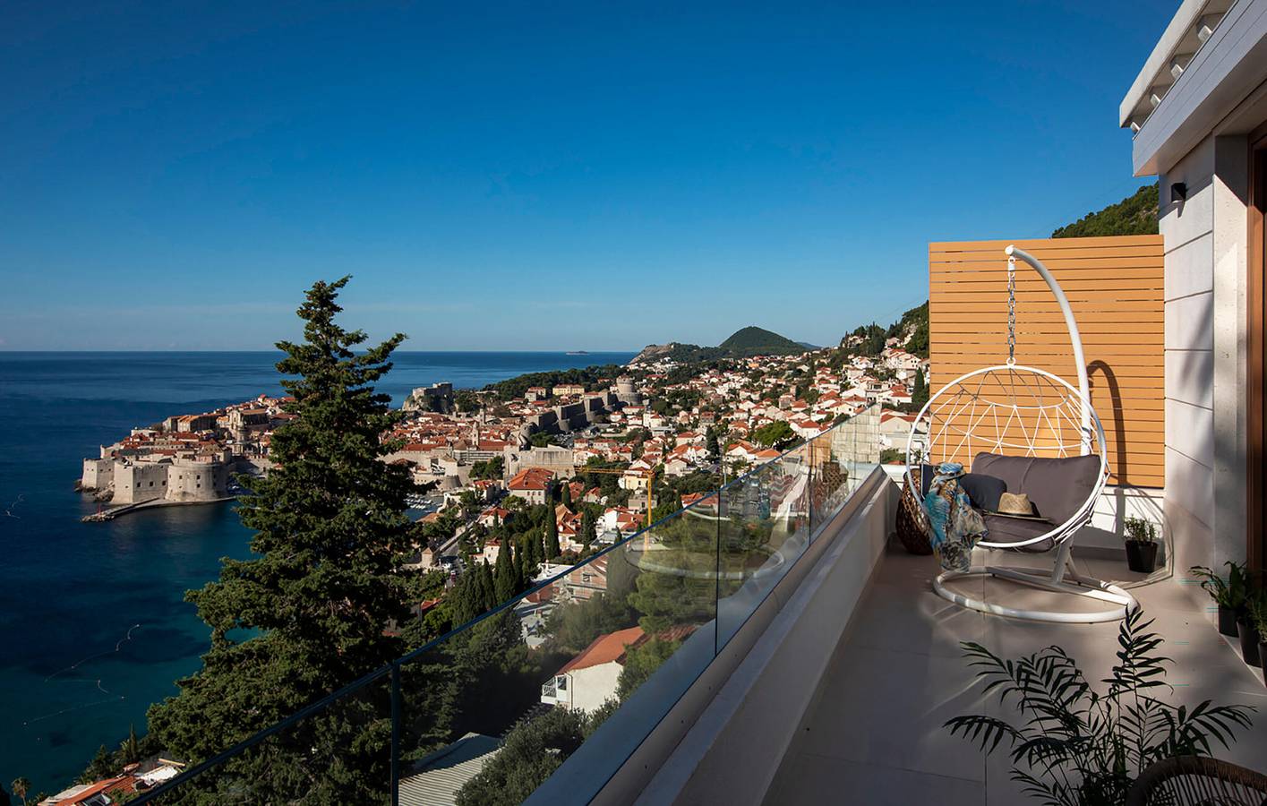 Gemütliche 2-Zimmer-Wohnung mit Meerblick, beheiztem Pool und Terrasse – in der Nähe des Bellevue-Strandes in Dubrovnik, Grad Dubrovnik