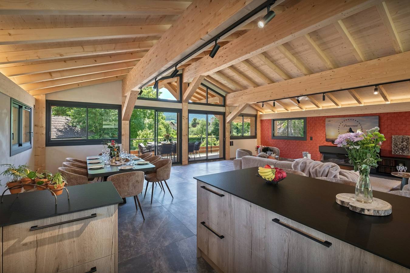 Chalet pour 8 avec jacuzzi, terrasses et piscine - Ovo Network in Val-de-Chaise, Région d'Annecy