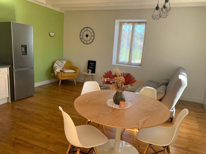 Gîte pour 4 personnes, avec balcon à Le Perréon